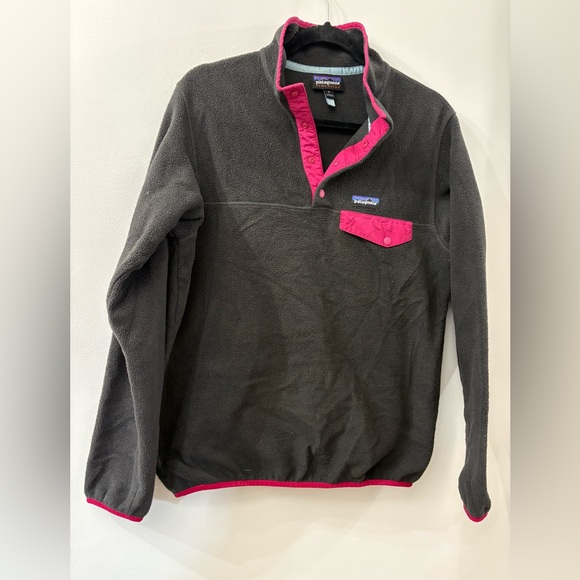 Patagonia gray and Pink Fleece sweatshirt - women’s medium - snap closure - Picture 1 of 5